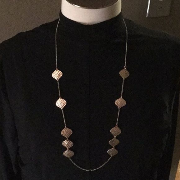 Roses Geo Station Necklace - Picture 1 of 4